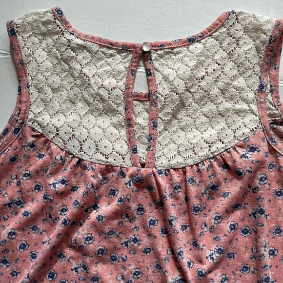 Lace Detail Floral Top, Sz L - Picture 6 of 7